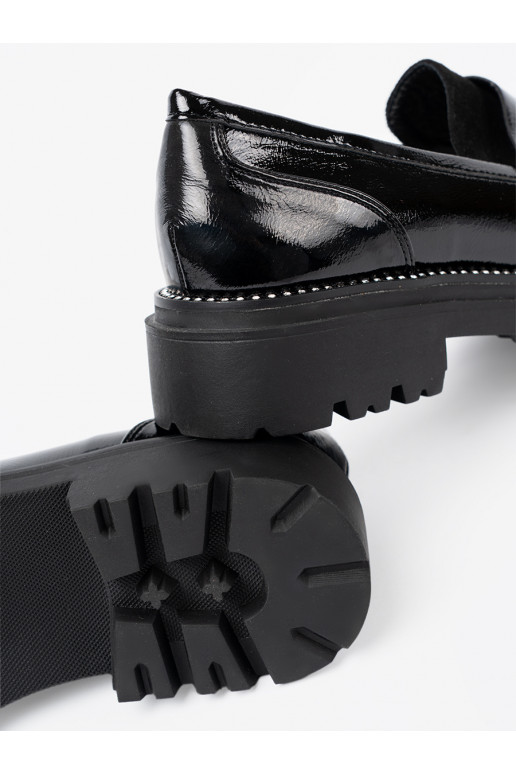 Laque mokasīni ar kniedēm