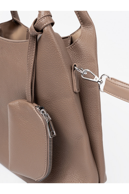   Soma z kosmetyczką środku