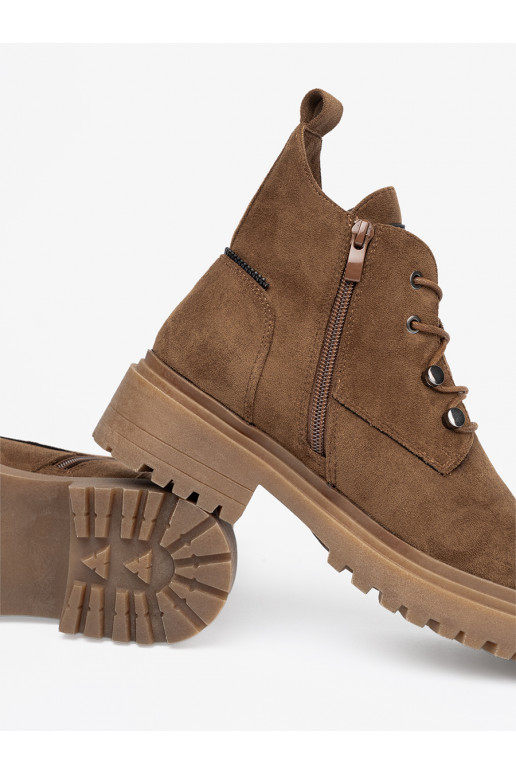 Sv tle hn d d msk traperky Sergio Leone se semišov m designem