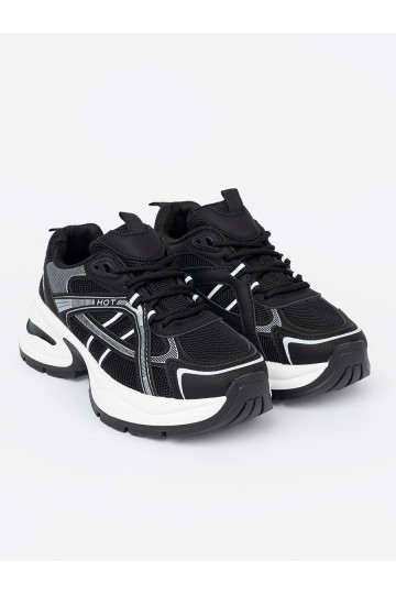 Melns Sporta apavi z przewiewną cholewką i masywną białą podeszwą 2