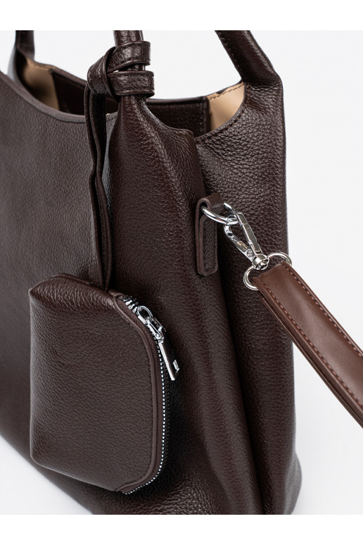   Soma z kosmetyczką środku