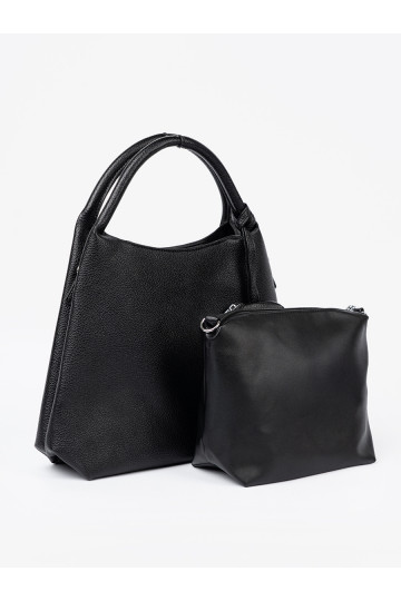   Soma z kosmetyczką środku 2