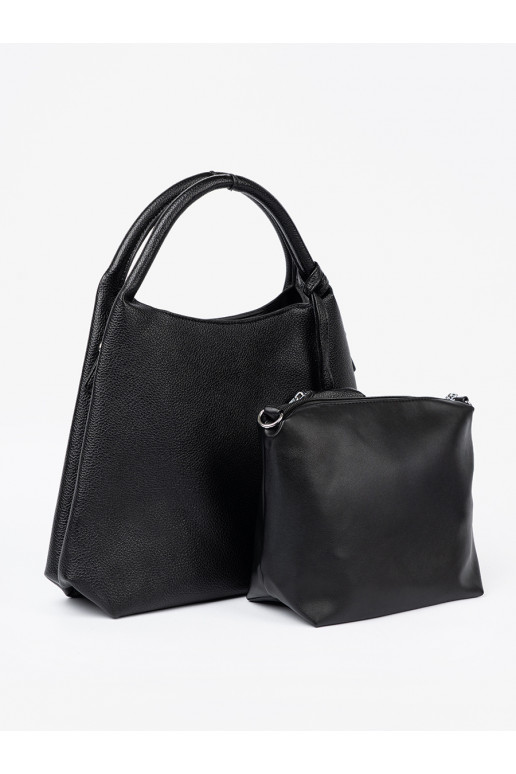   Soma z kosmetyczką środku