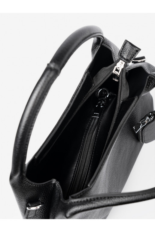   Soma z kosmetyczką środku