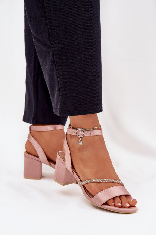 Rožā krāsā sieviešu augstpapēžu kurpes ar mirdzošām detaļām, Vinceza 20268 Rožā krāsā sieviešu augstpapēžu kurpes ar mirdzošām detaļām, Vinceza 20268