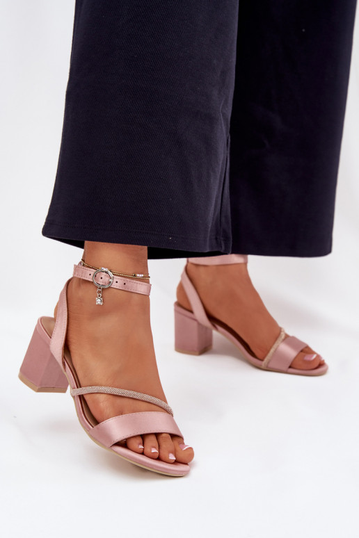 Rožā krāsā sieviešu augstpapēžu kurpes ar mirdzošām detaļām, Vinceza 20268 Rožā krāsā sieviešu augstpapēžu kurpes ar mirdzošām detaļām, Vinceza 20268