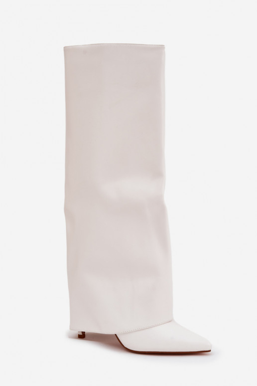 siltināti garie zābaki ar papēdiINyIniniętą CholeInką baltas krāsas Tamonia