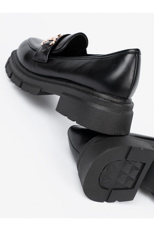Melnas krāsas mokasīni z metalową klamrą  Melnas krāsas mokasīni z metalową klamrą