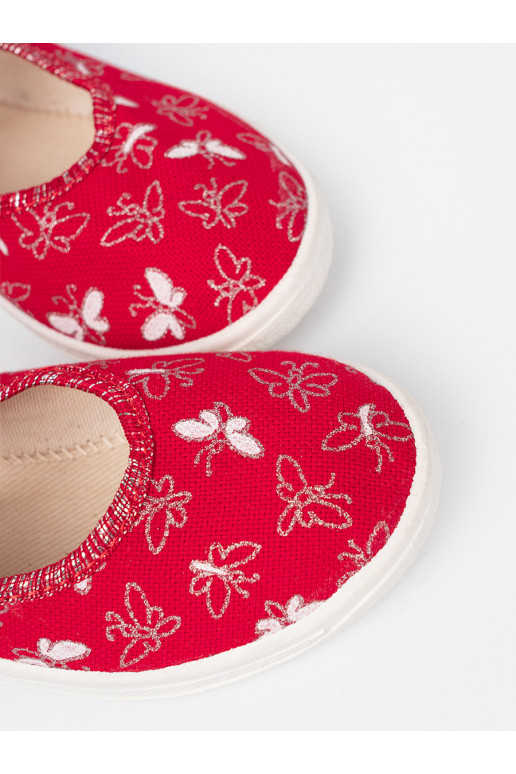 Sporta apavi  y  Sporta apavi  y