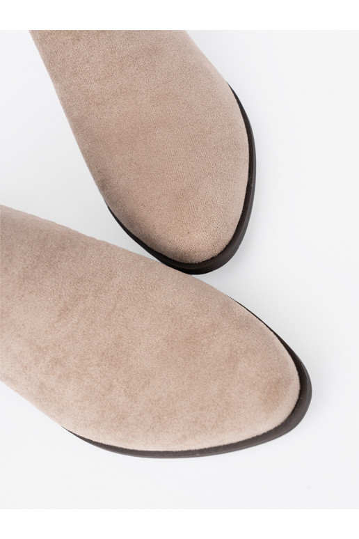 smilšu krāsas zābaki z wycięciami