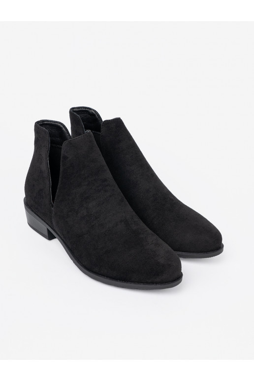 Melns zābaki z wycięciami