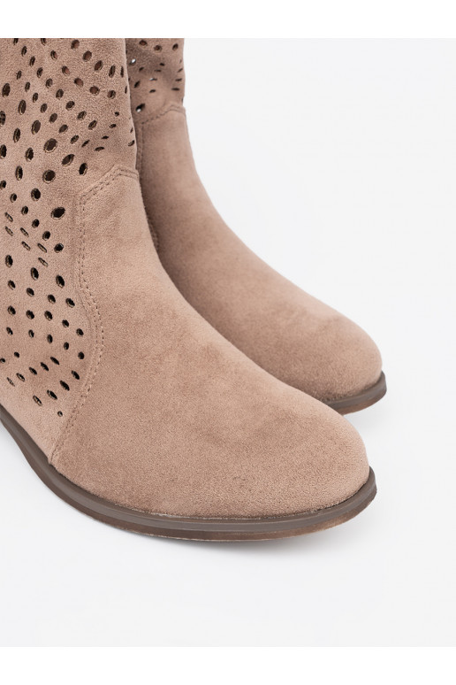 smilšu krāsas zābaki  kowbojskim stylu smilšu krāsas zābaki  kowbojskim stylu