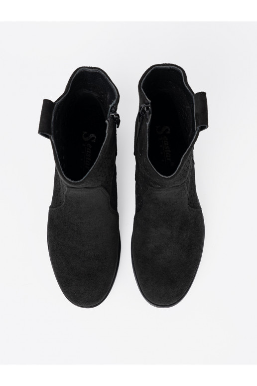 Melns zābaki  kowbojskim stylu