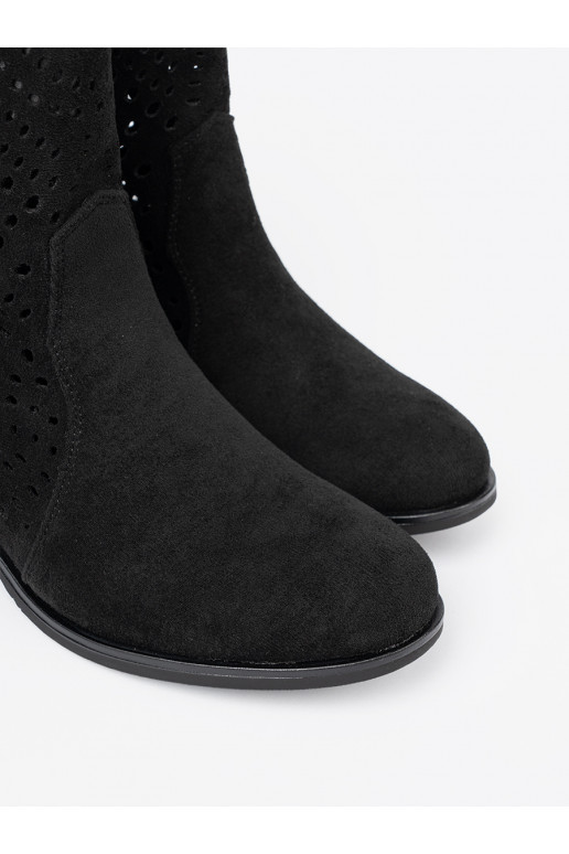 Melns zābaki  kowbojskim stylu