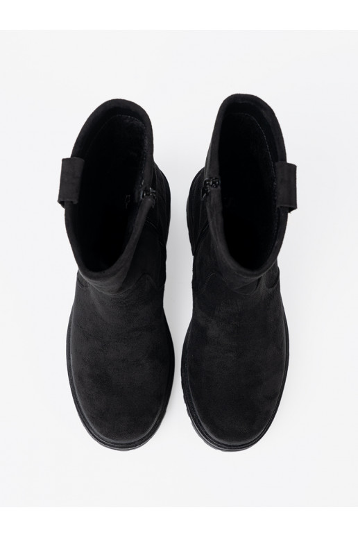 Melns sieviešu zābaki na masywnej podeszwie