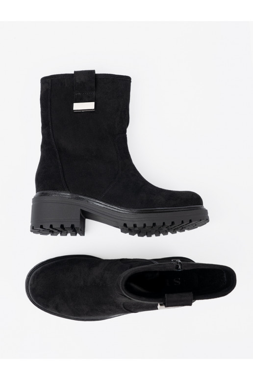 Melns sieviešu zābaki na masywnej podeszwie