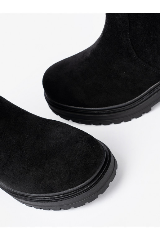 Melns sieviešu zābaki na masywnej podeszwie