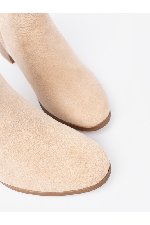 Eleganta stila zābaki kolorze jasnego beżu