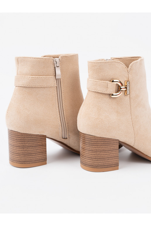 Eleganta stila zābaki kolorze jasnego beżu