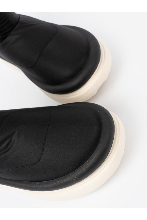 ūdensdrošs Sieviešu sniega zābaki Melnas krāsas z futrzanym wnętrzem