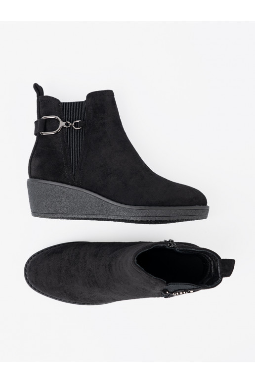 zamšādas zābaki Melnas krāsas z elastyczną wstawką zamšādas zābaki Melnas krāsas z elastyczną wstawką