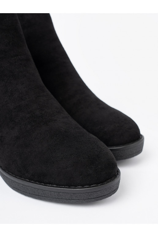 zamšādas zābaki Melnas krāsas z elastyczną wstawką zamšādas zābaki Melnas krāsas z elastyczną wstawką