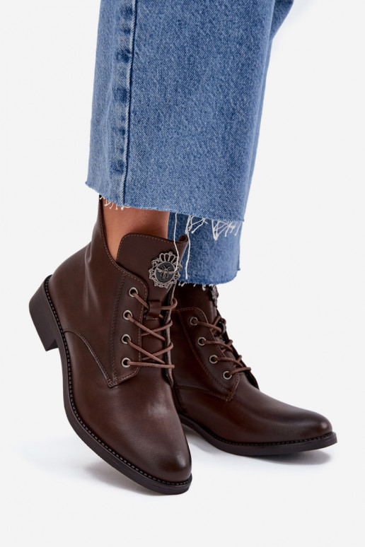 zempapēžu apavi sievietēm ar platiem papēžiem  Detalem siltināti brūnas krāsas Cylira zempapēžu apavi sievietēm ar platiem papēžiem  Detalem siltināti brūnas krāsas Cylira