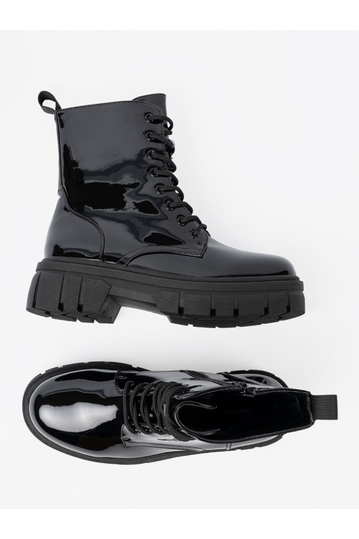 Melns  zābaki na masywnej podeszwie Melns  zābaki na masywnej podeszwie