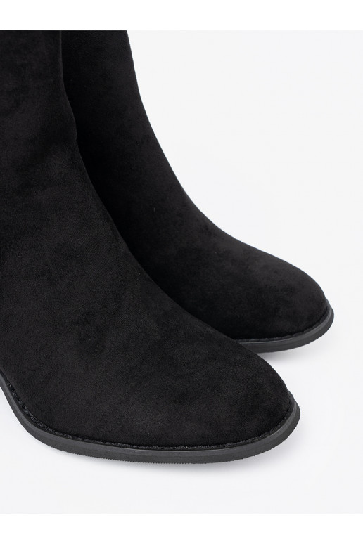 zamšādas  Melnas krāsas