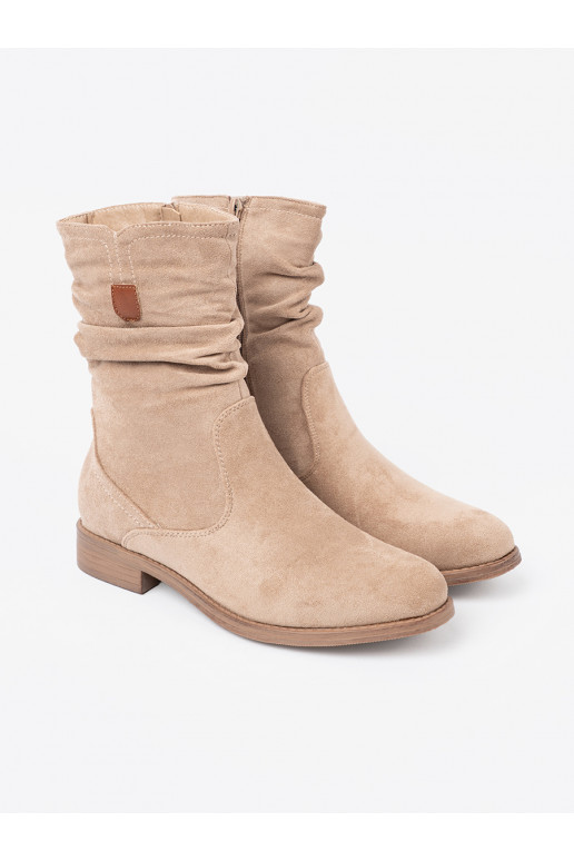 smilšu krāsas zābaki 