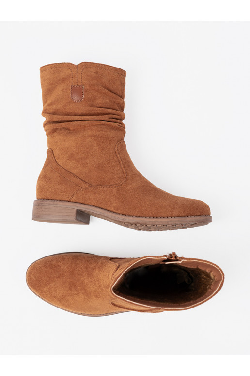 Brūnas krāsas zābaki 