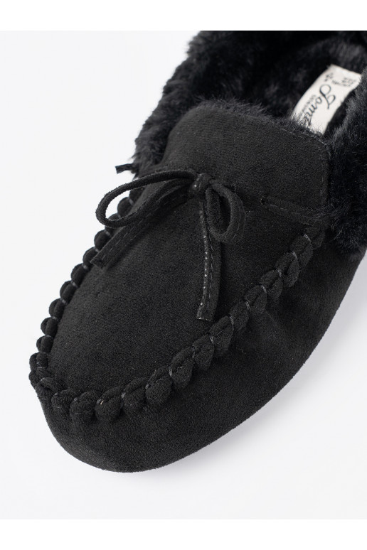 , Melnas krāsas kapcie typu mokasīni 