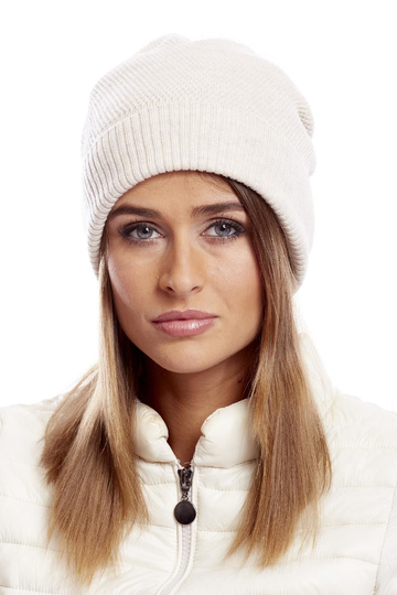 Cap-AT-CZ-171701.37-gaiši bēšs