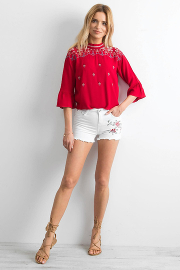 Balti šorti ar ziedu motīvu 2