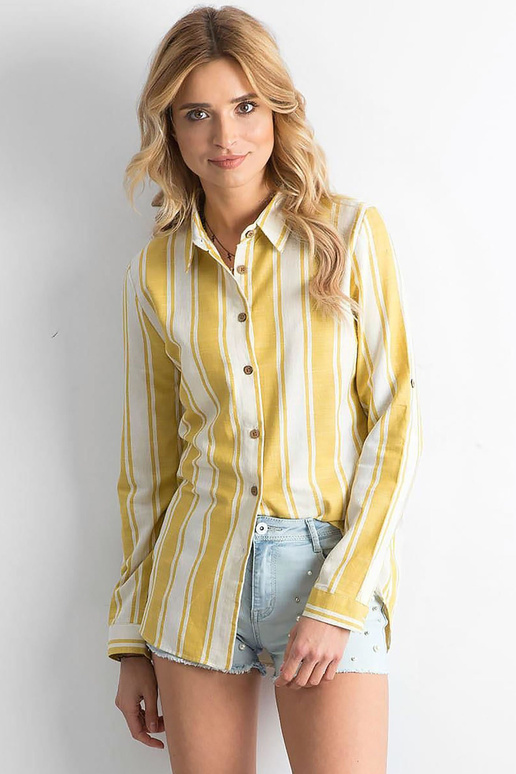 Gaiši zili džinsa šorti ar pērlēm