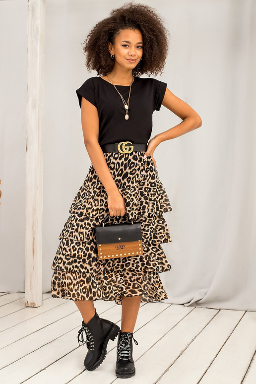 Melns Revolution T-krekls