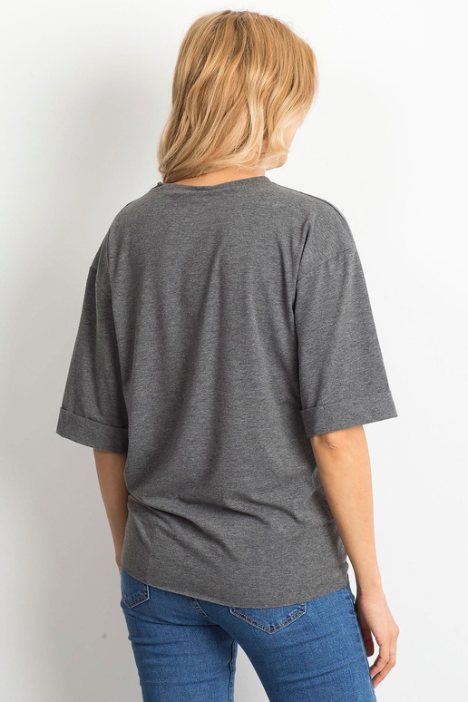 Tumši pelēkas melanžas blūzes svinības