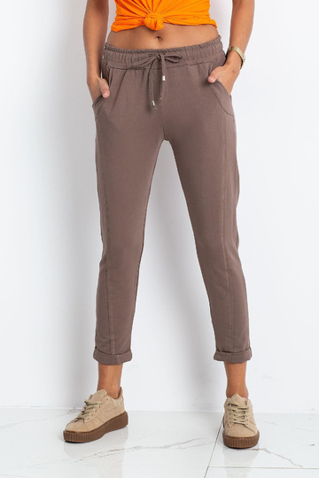 Tumši bēšas bikses Pietuvināms