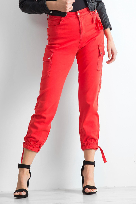 Sarkanas vintage bikses