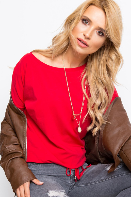 Karlas sarkanā blūze