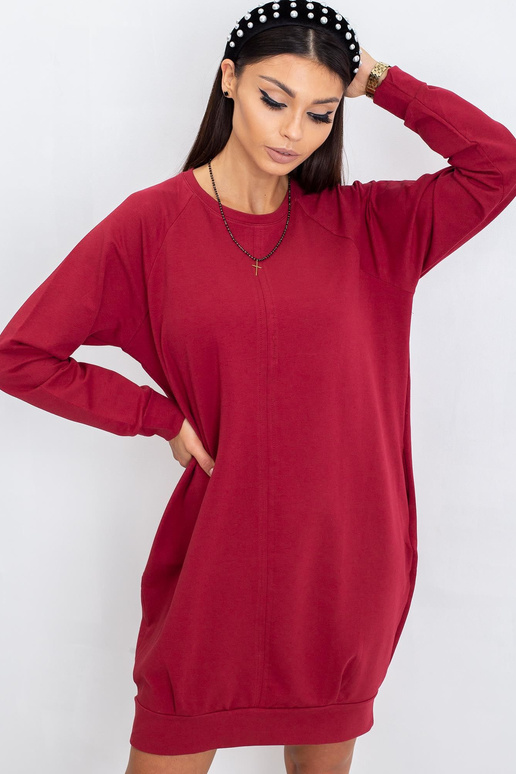 Kristīnes bordo krāsas kleita