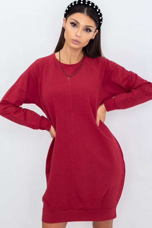 Kristīnes bordo krāsas kleita