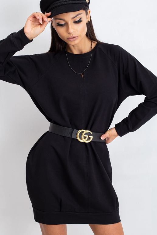 Melna kleita Kristīne