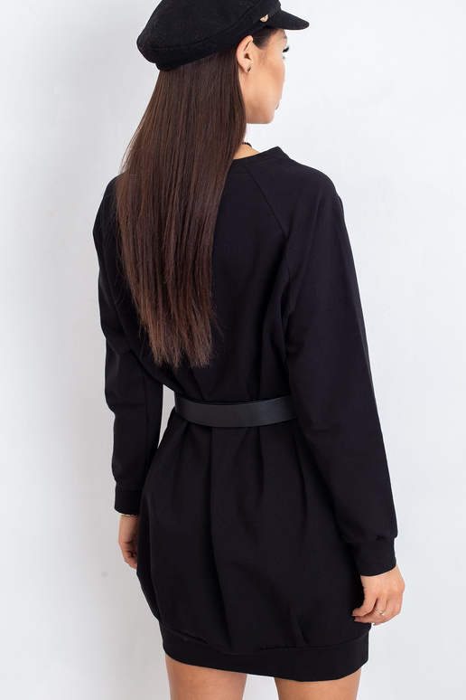 Melna kleita Kristīne