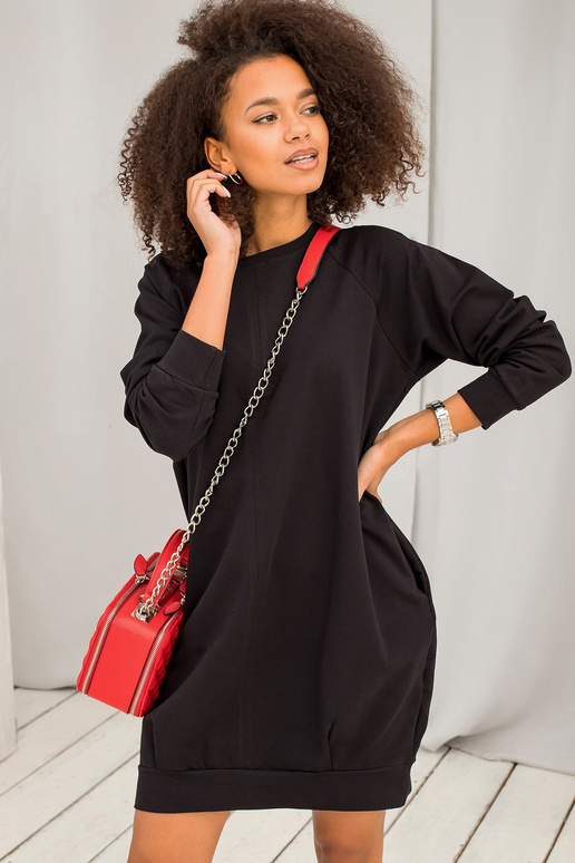 Melna kleita Kristīne