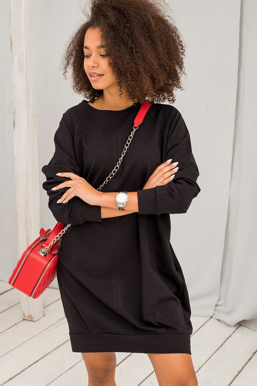 Melna kleita Kristīne