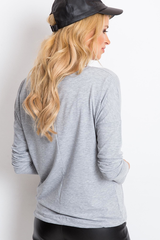 Karlas pelēkā blūze