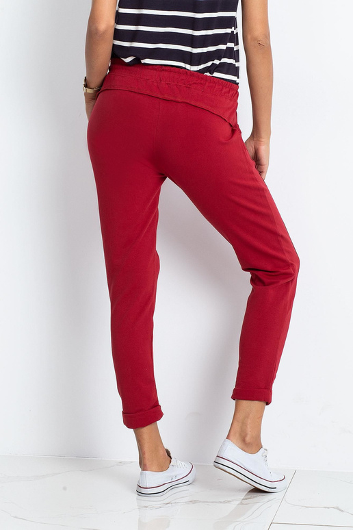 Burgundijas bikses Pietuvināms