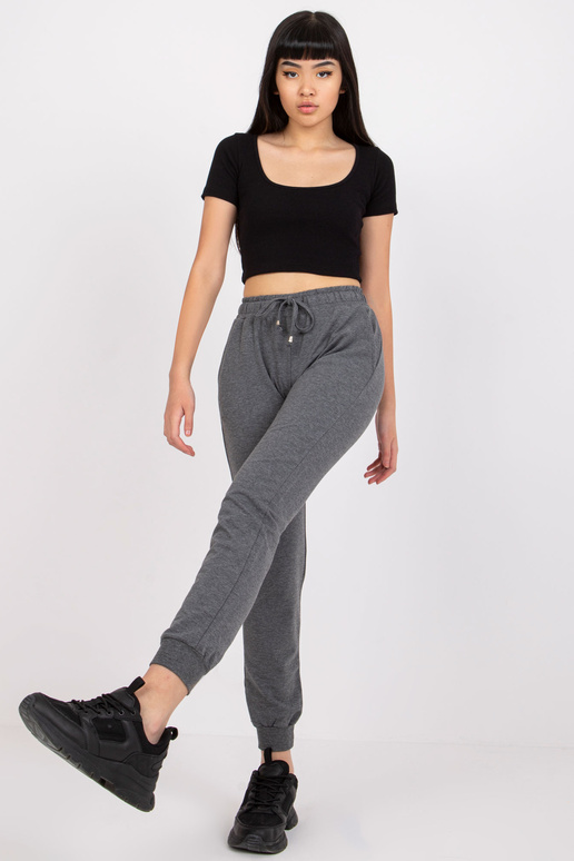 Tumši pelēkas bikses ātrāk