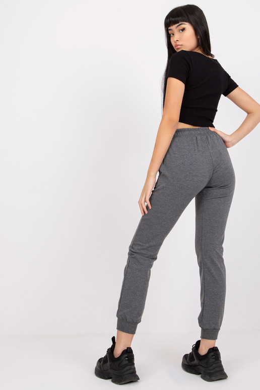 Tumši pelēkas bikses ātrāk